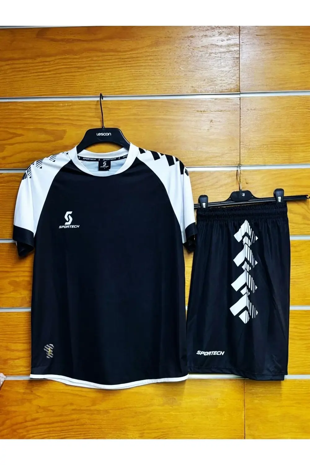 Siyah-Beyaz Forma Takımı (İsim ve Numara Yazılır) K0175-XL