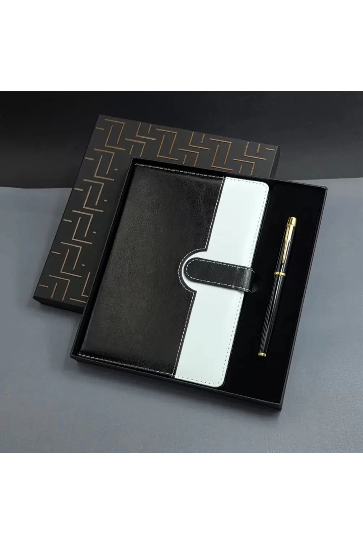 Siyah Beyaz Renkli Tarihsiz Ajanda Defter Ve Metal Roller Kalem S