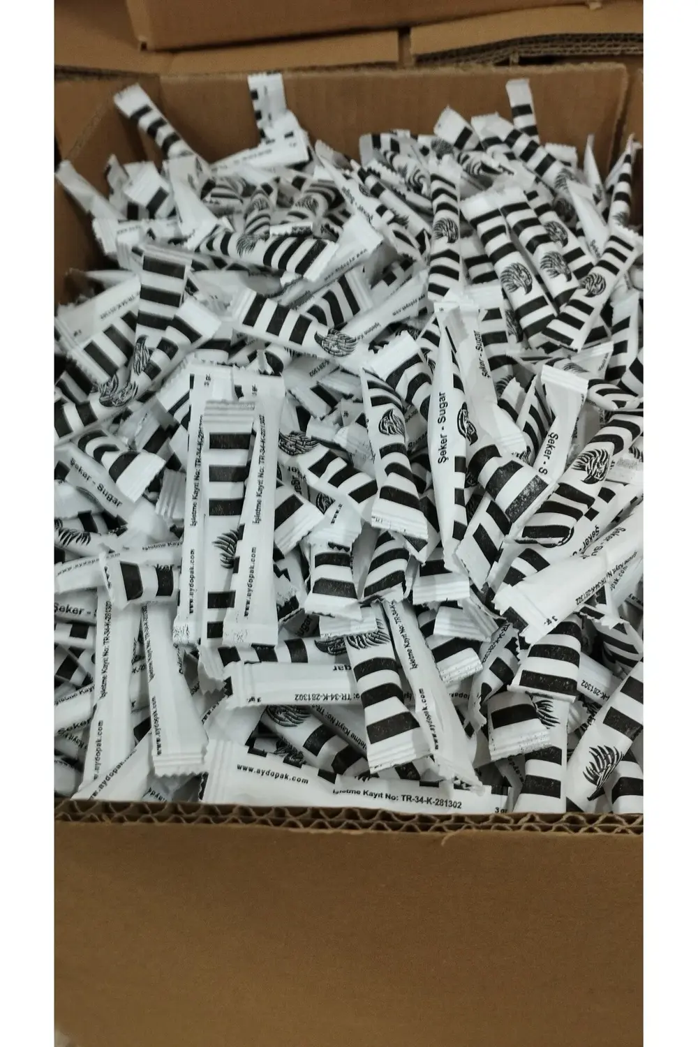 Siyah Beyaz Taraftar Stick Toz Şeker 3gr Ort 2000 Adet Net 6kg