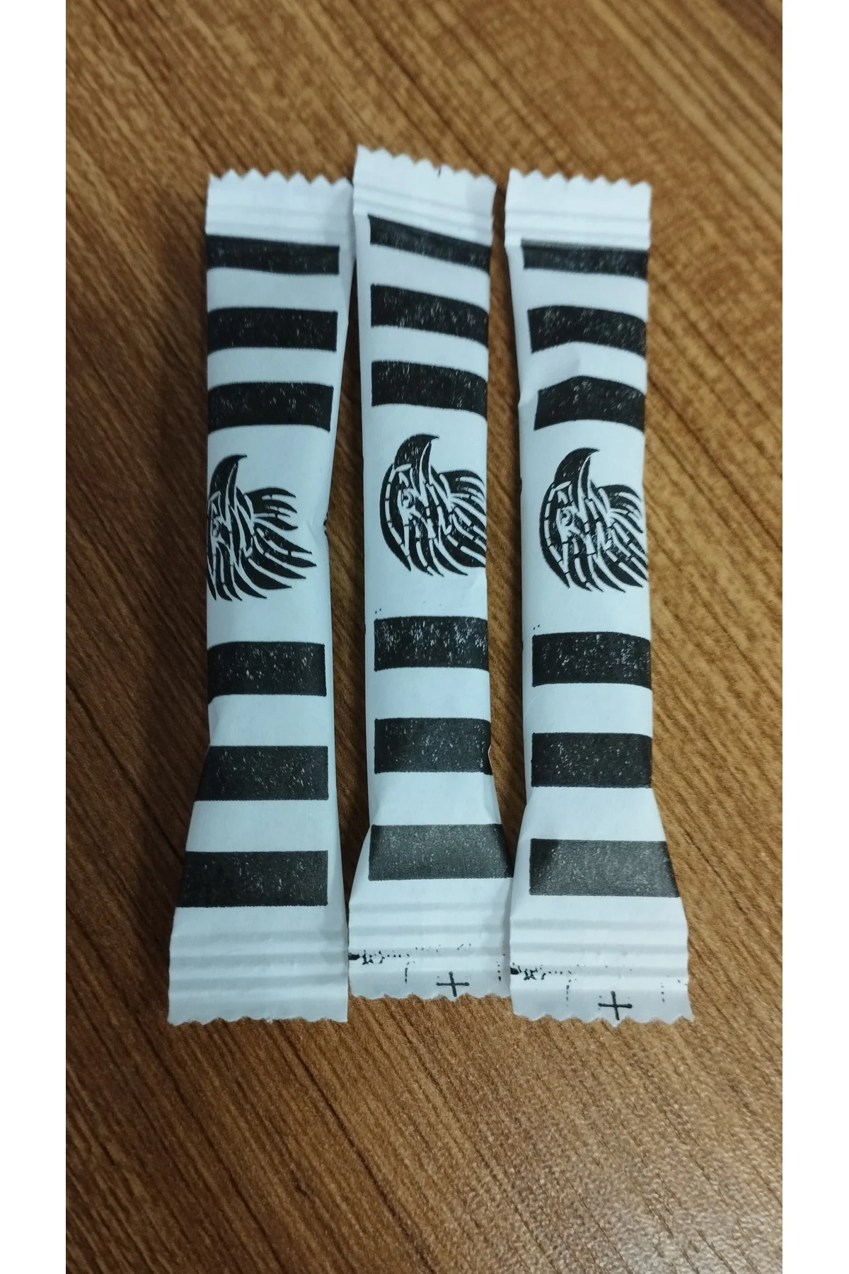 Siyah Beyaz Taraftar Stick Toz Şeker 3gr Ort 2000 Adet Net 6kg