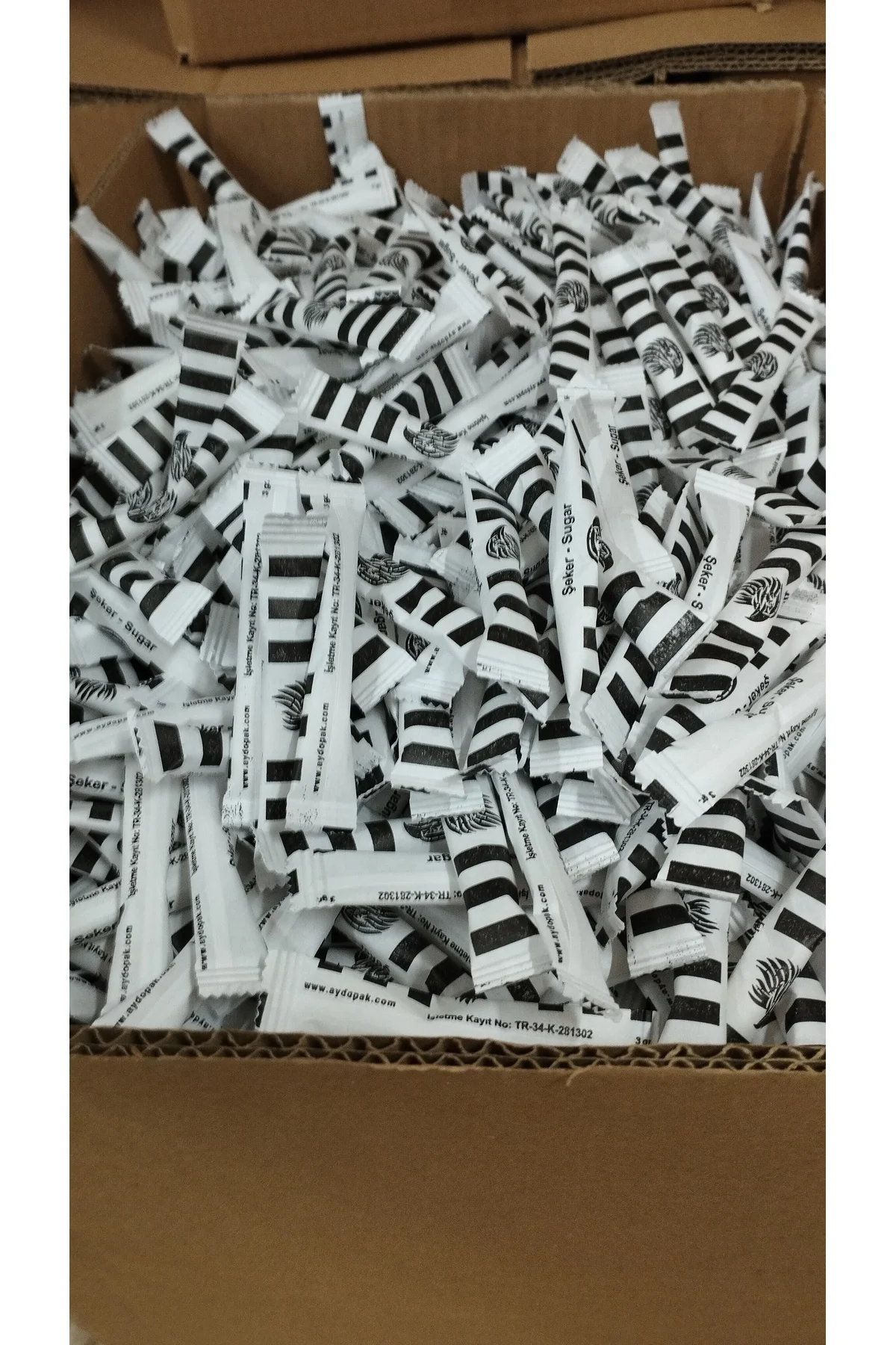 Siyah Beyaz Taraftar Stick Toz Şeker 3gr Ort 2000 Adet Net 6kg