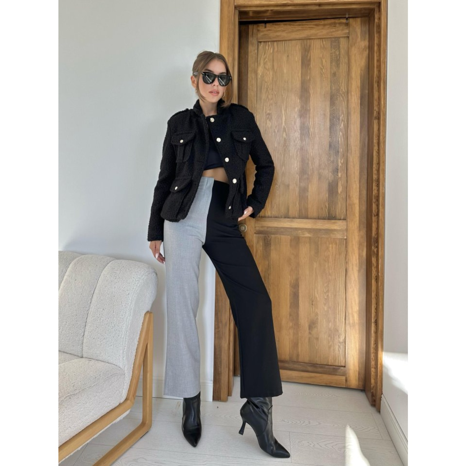 Siyah Cepli Yumoş Ceket