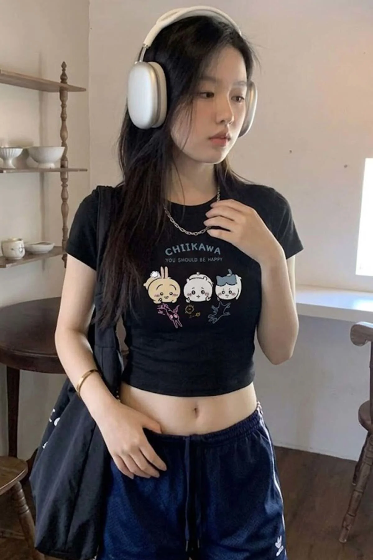 Siyah Chiikawa "You Should Be Happy" Y2K Kısa Kollu Crop Siyah Chiikawa "You Should Be Happy" Y2K Kısa Kollu Crop