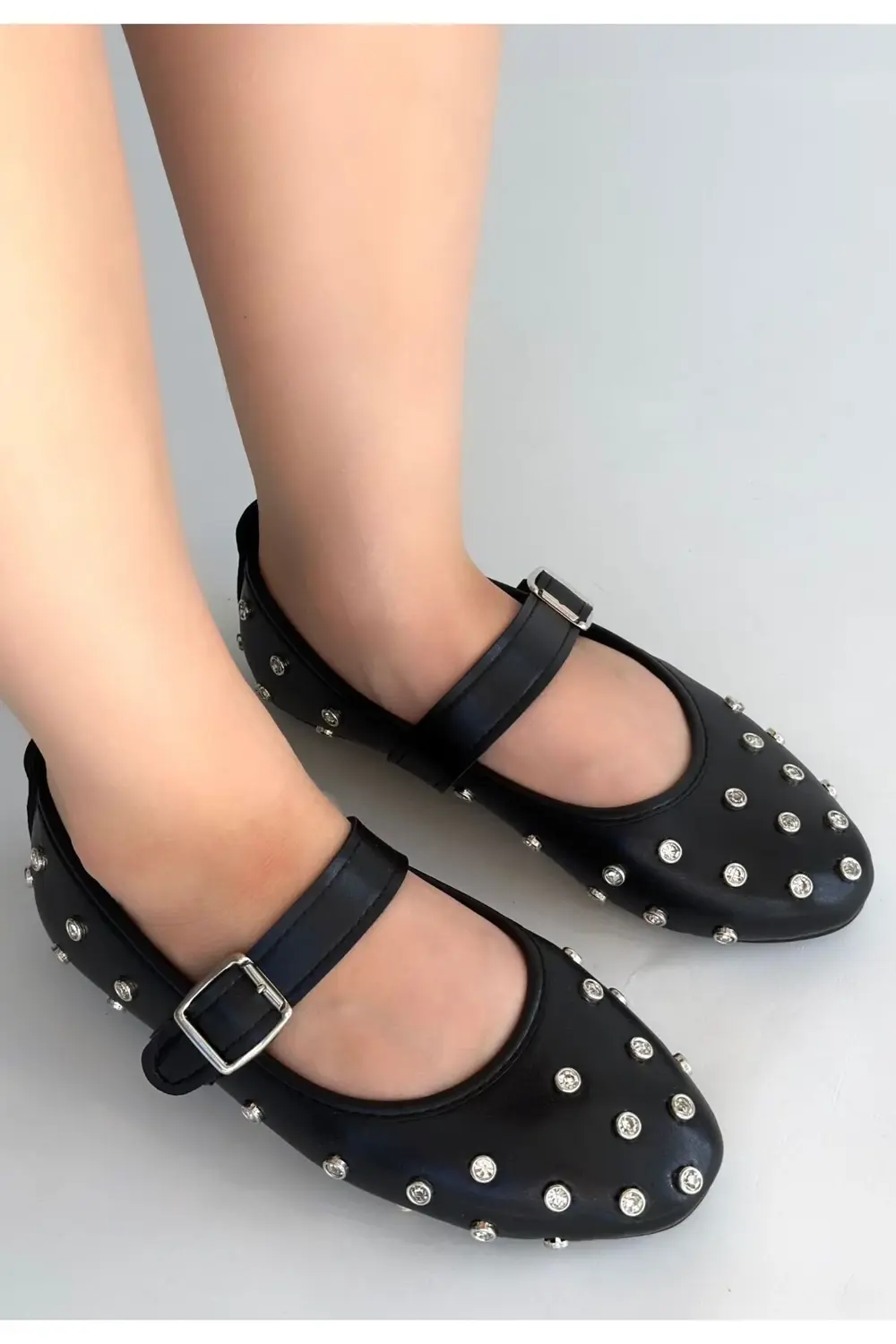 Siyah Cilt Kemerli Babet Ayakkabı Siyah Cilt Kemerli Babet Ayakkabı