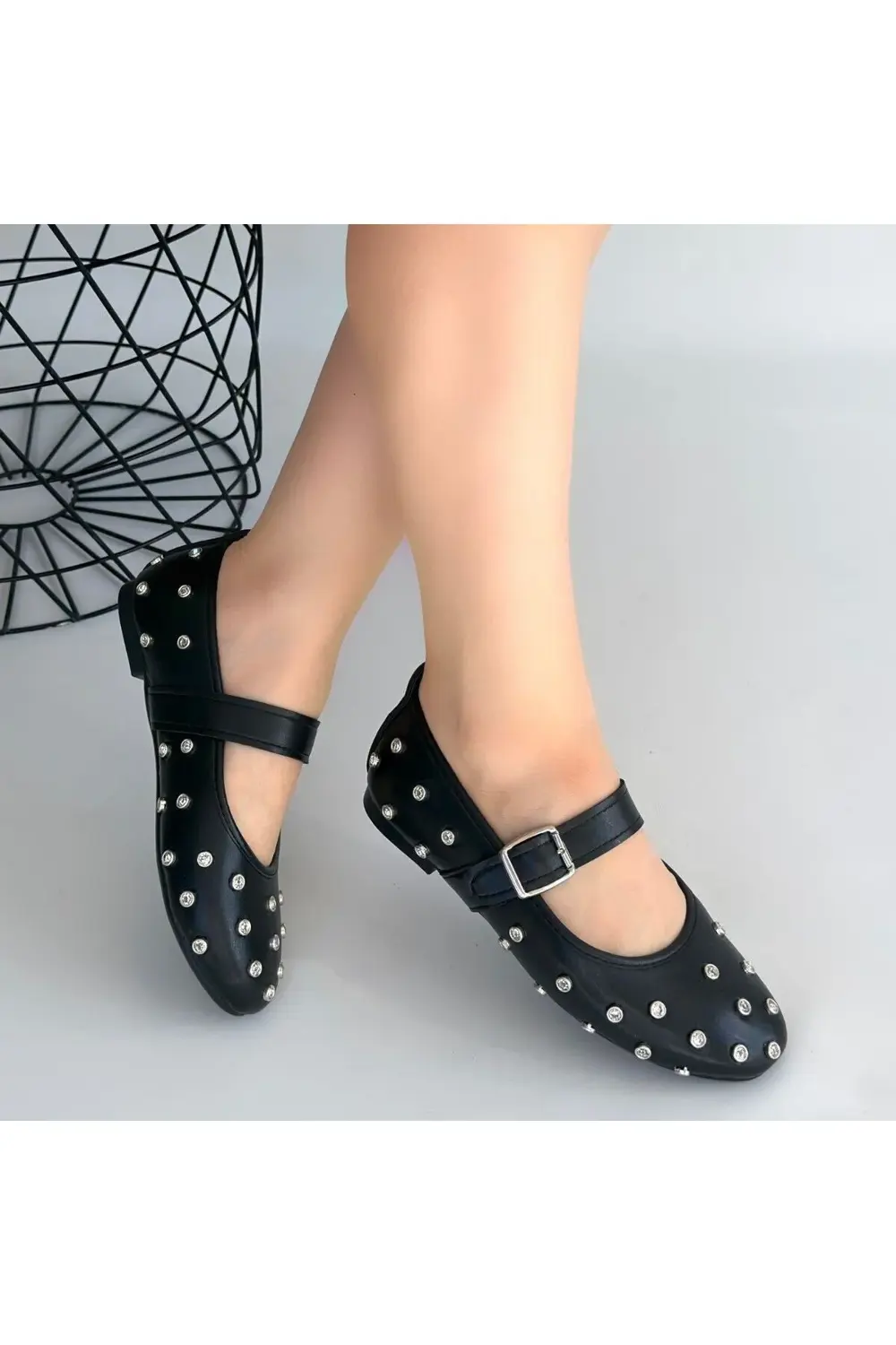 Siyah Cilt Kemerli Babet Ayakkabı Siyah Cilt Kemerli Babet Ayakkabı