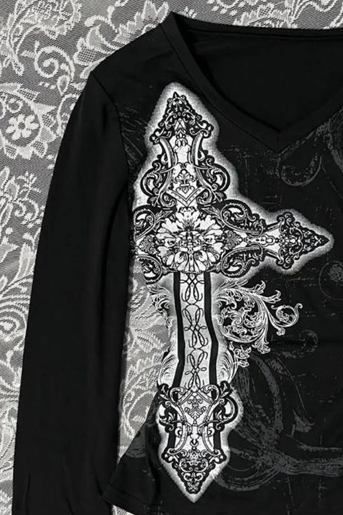 Siyah Cross Motifli Gotik Y2K Uzun Kollu Crop Siyah Cross Motifli Gotik Y2K Uzun Kollu Crop Fiyatı, Yorumları ve Özellikleri