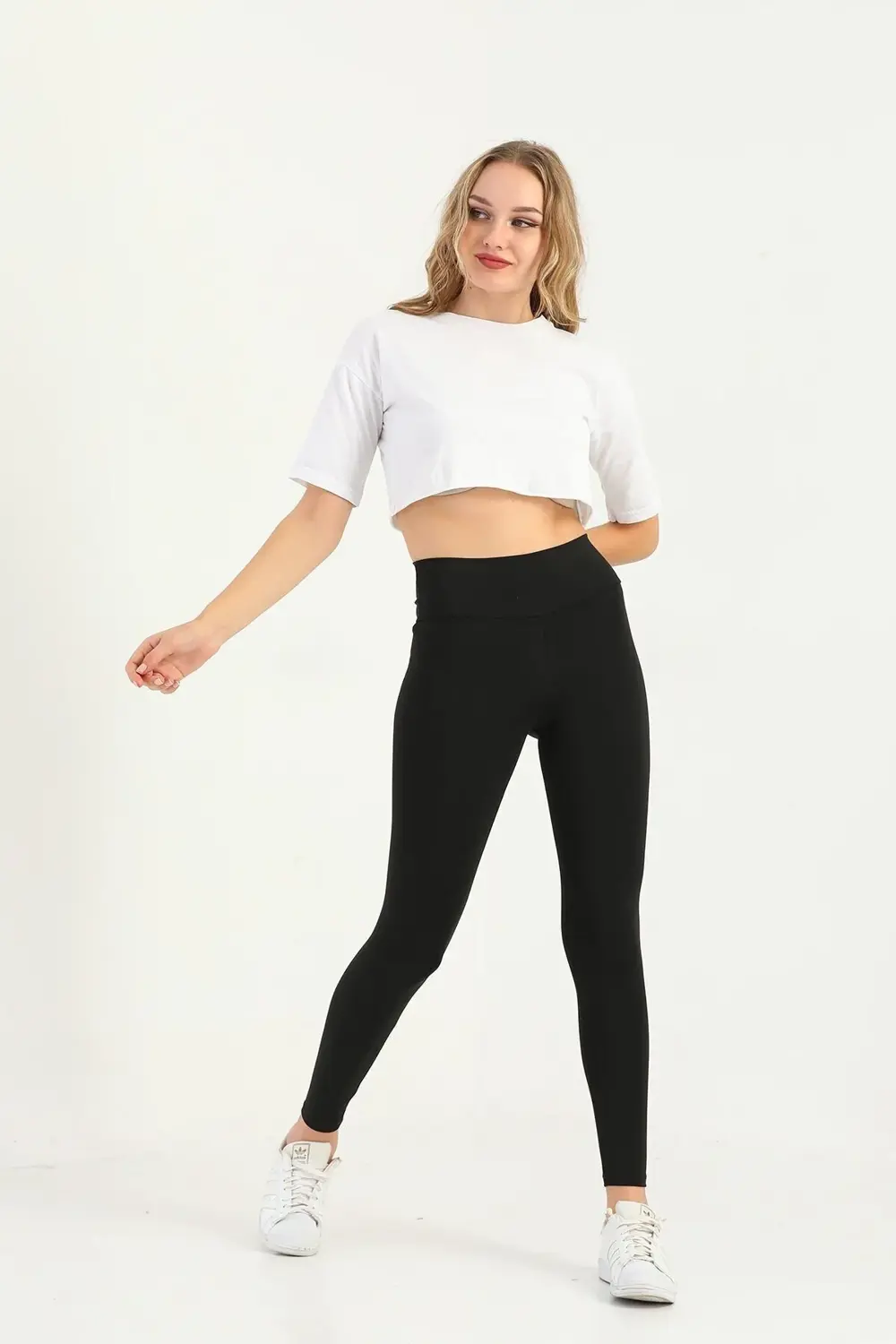 Siyah Dalgıç Yüksek Bel Arkası Lastikli Kadın Tayt - Rahat ve Şık