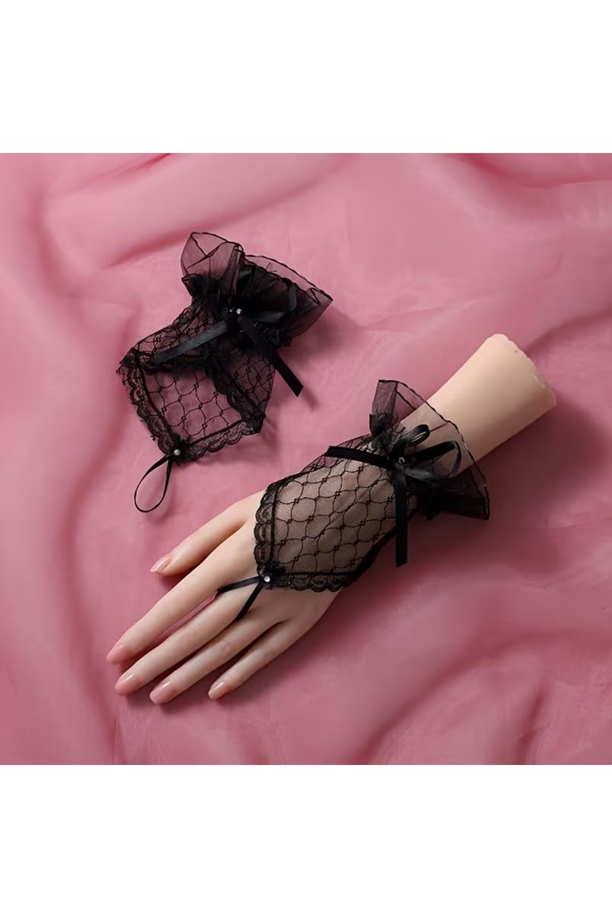 Siyah Dantel Fiyonklu Parmak Hlı Kadın Eldiveni