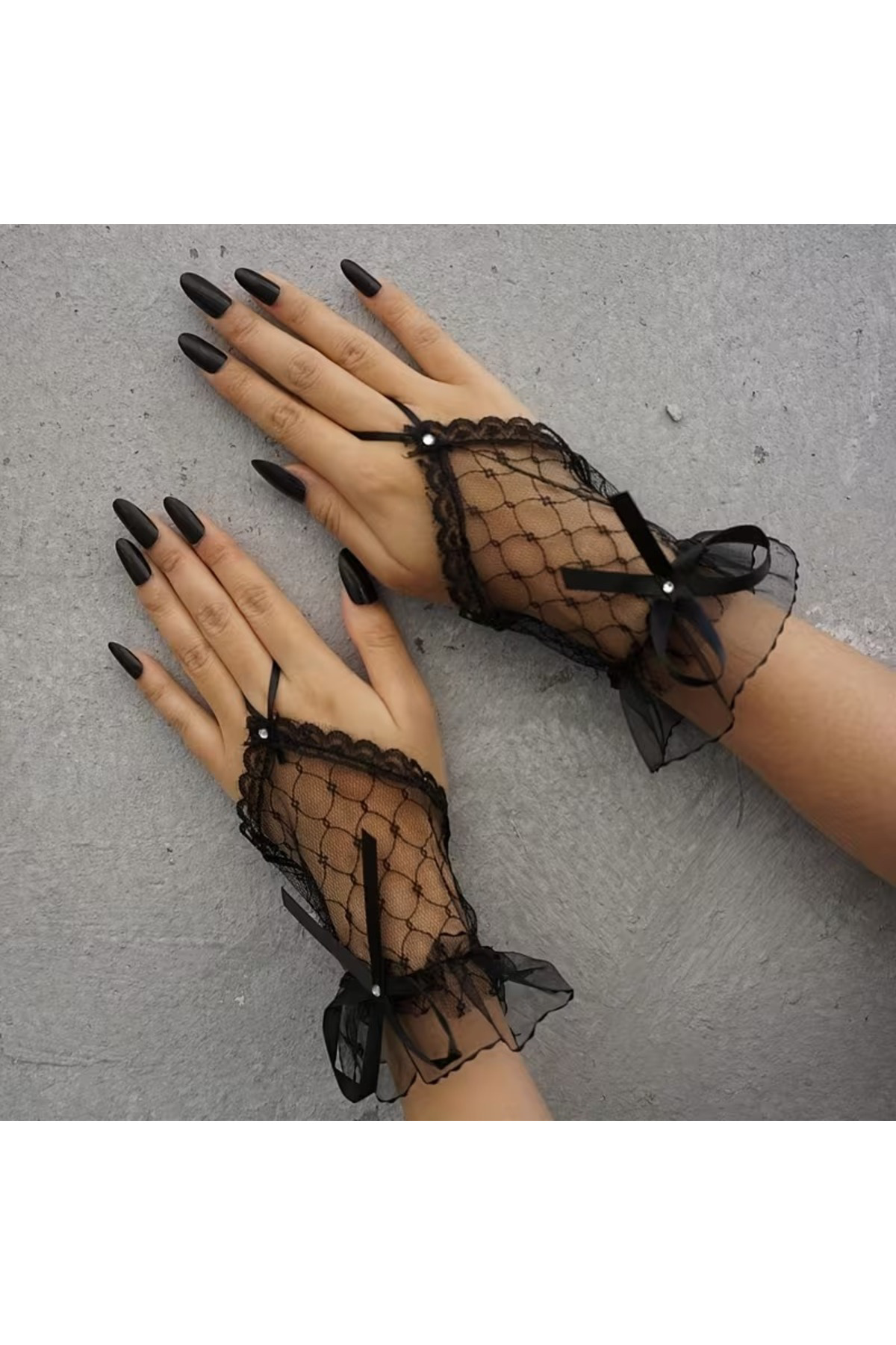 Siyah Dantel Fiyonklu Parmak Hlı Kadın Eldiveni