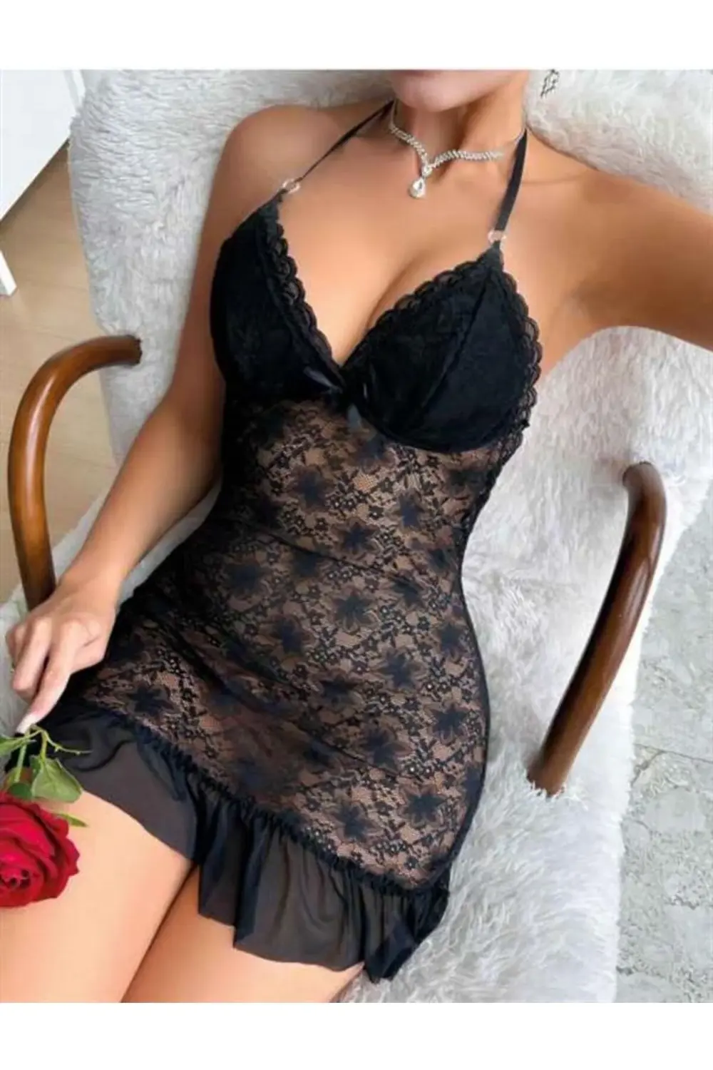 Siyah Dantel İşlemeli Boyundan Bağlamalı Likralı Fantezi Tül Gece