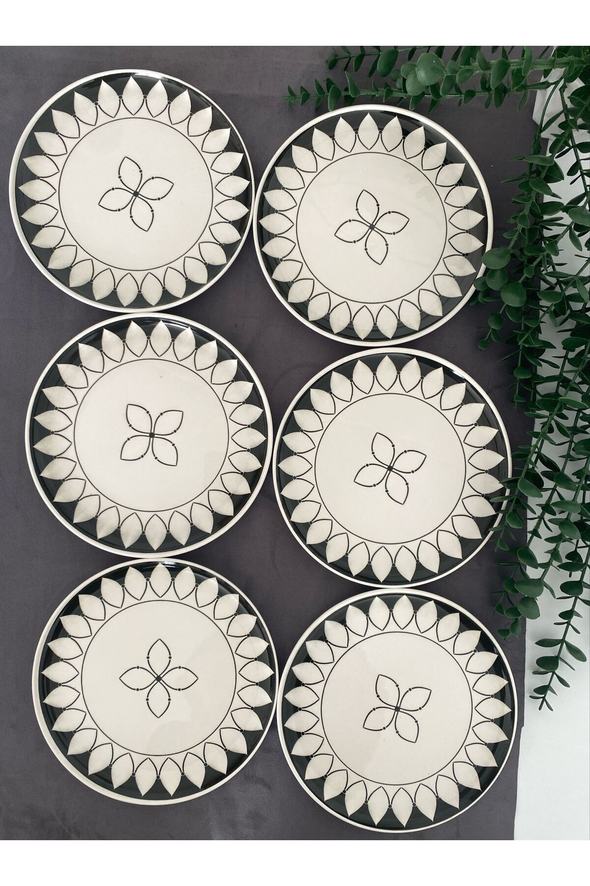 Siyah Elips 6'lı Pasta Tabağı