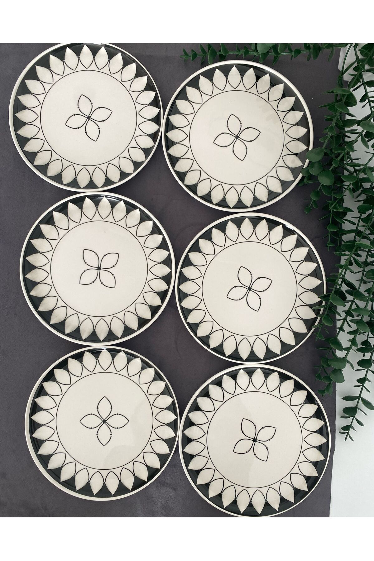 Siyah Elips 6'lı Pasta Tabağı