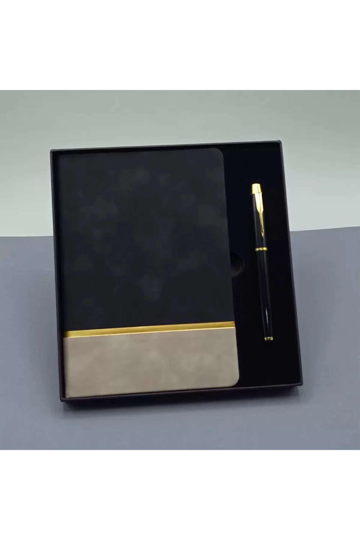 Siyah Gold Detaylı Termo Deri Defter Ve Metal Roller Kalem Hediye