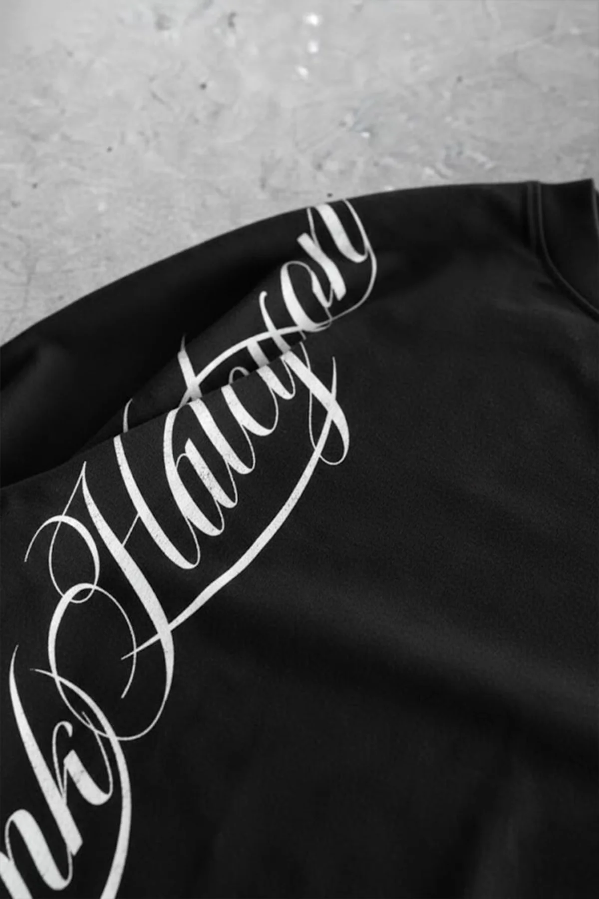 Siyah Gotik Think Halcyon Y2K Unisex T-Shirt