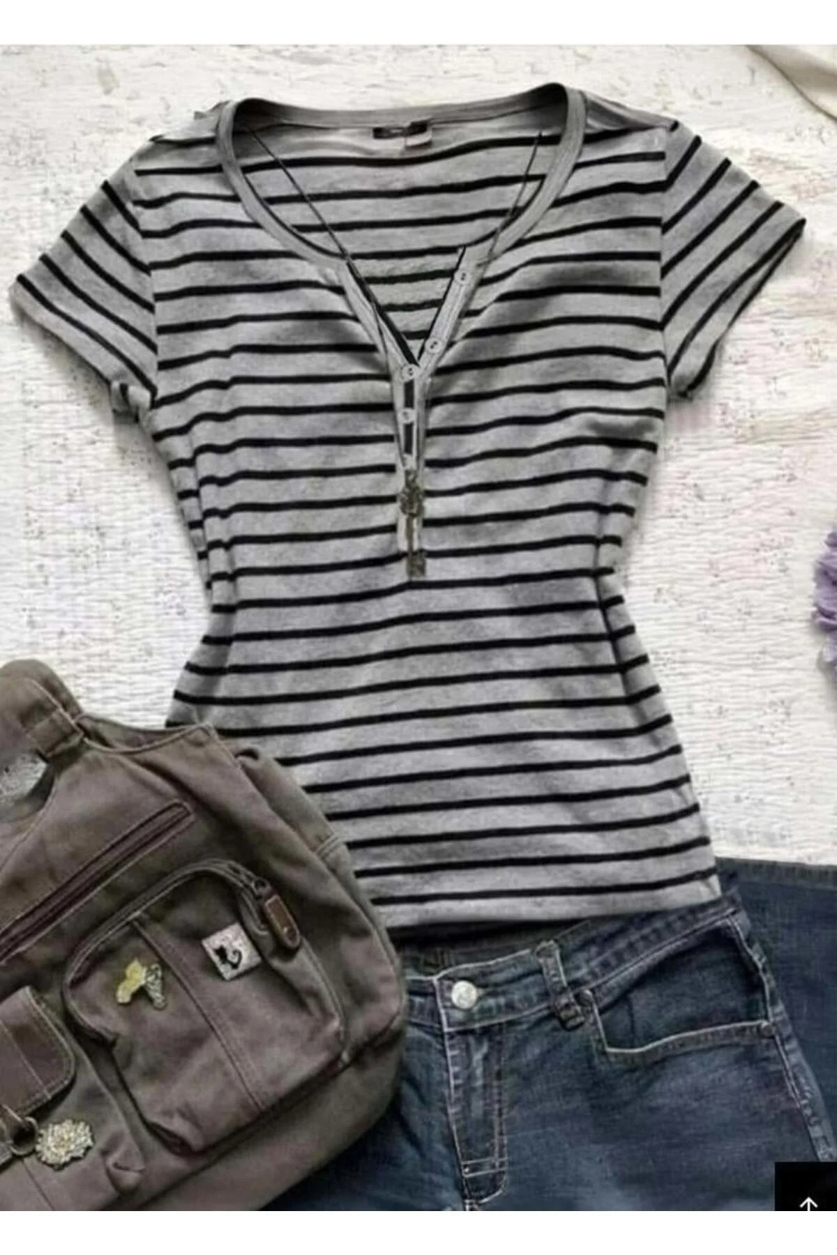 Siyah Gri Çizgili Düğmeli Kısa Kollu Crop