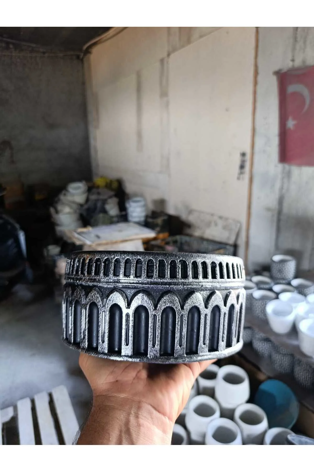 Siyah - Gümüş Dekoratif Collesium Saksı