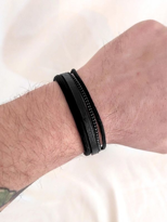 Tükkan Accessories Siyah Hakiki Deri Bileklik Miknatisli Geçirmeli Erkek Bileklik Un