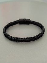 Tükkan Accessories Siyah Hakiki Deri Bileklik Miknatisli Geçirmeli Erkek Bileklik Un