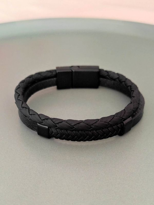 Tükkan Accessories Siyah Hakiki Deri Bileklik Miknatisli Geçirmeli Erkek Bileklik Un