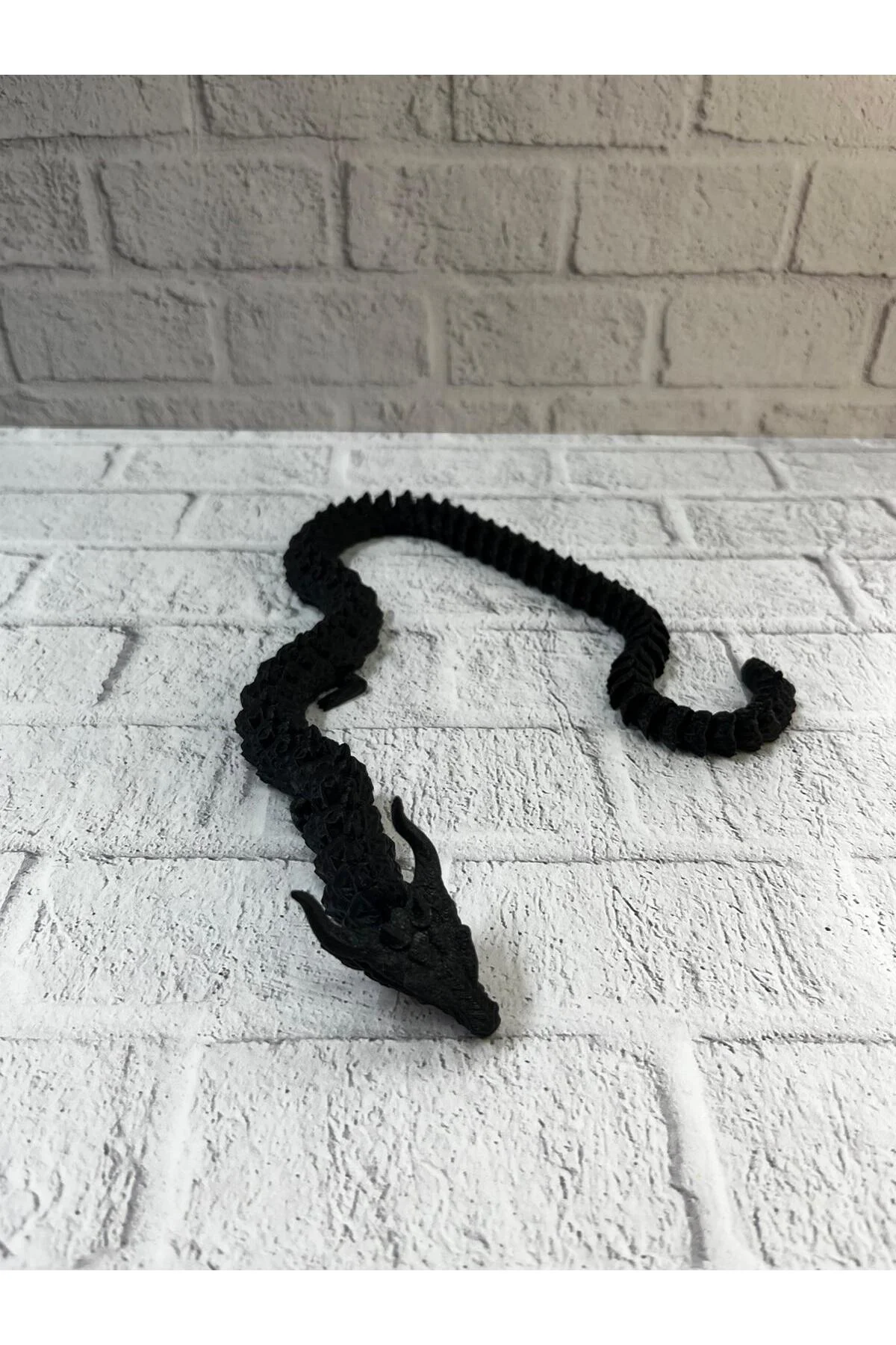 SİYAH HAREKETLİ EJDERHA - Lisinya