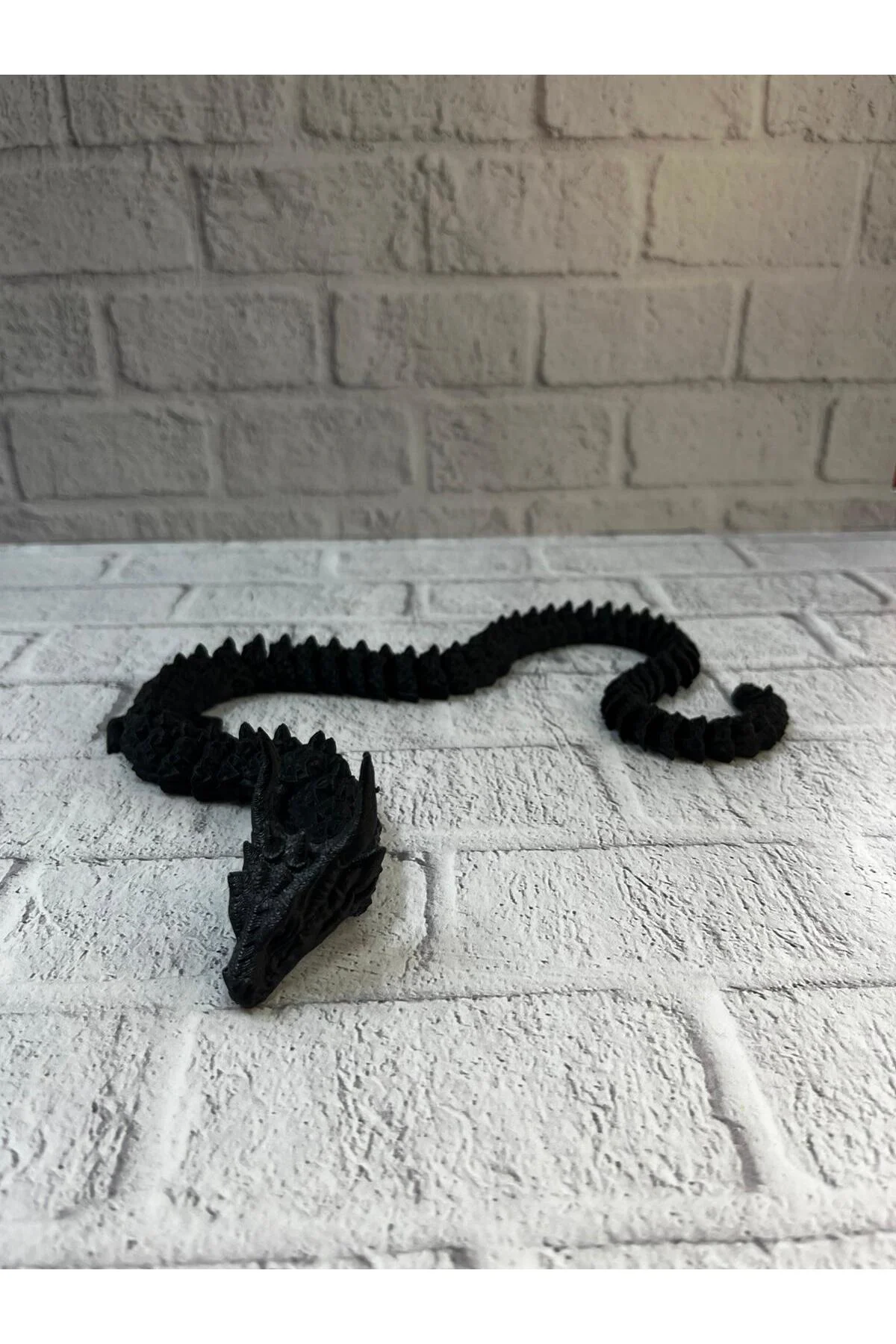 SİYAH HAREKETLİ EJDERHA - Lisinya