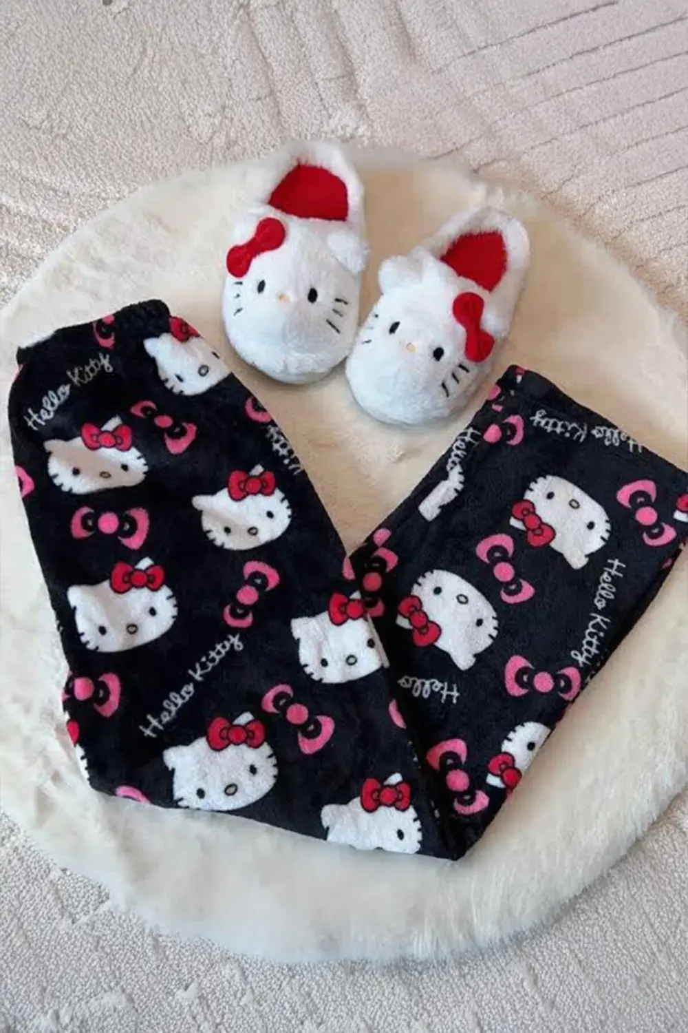 Sİyah Hello Kitty Peluş Pİjama
