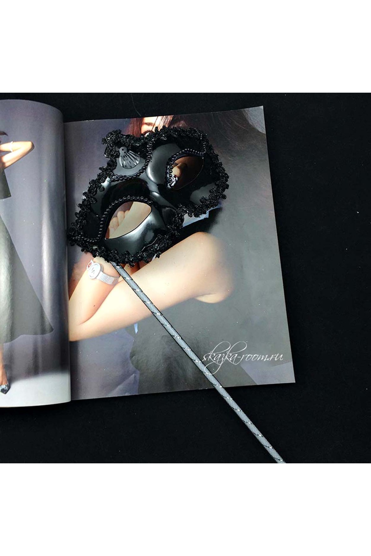 Ok Aksesuar Siyah İşiltili Tutmali Fotoğraf Çekimi Maskesi 18X29 Cm (5060)