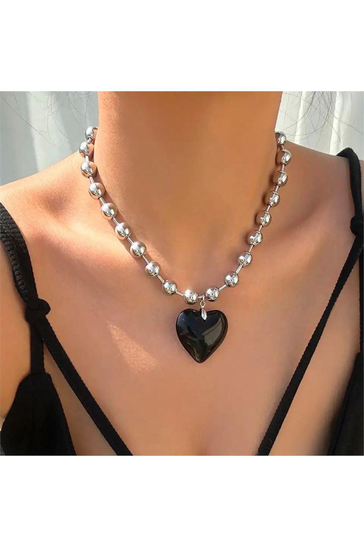 Siyah Kalp Gothic Kolye