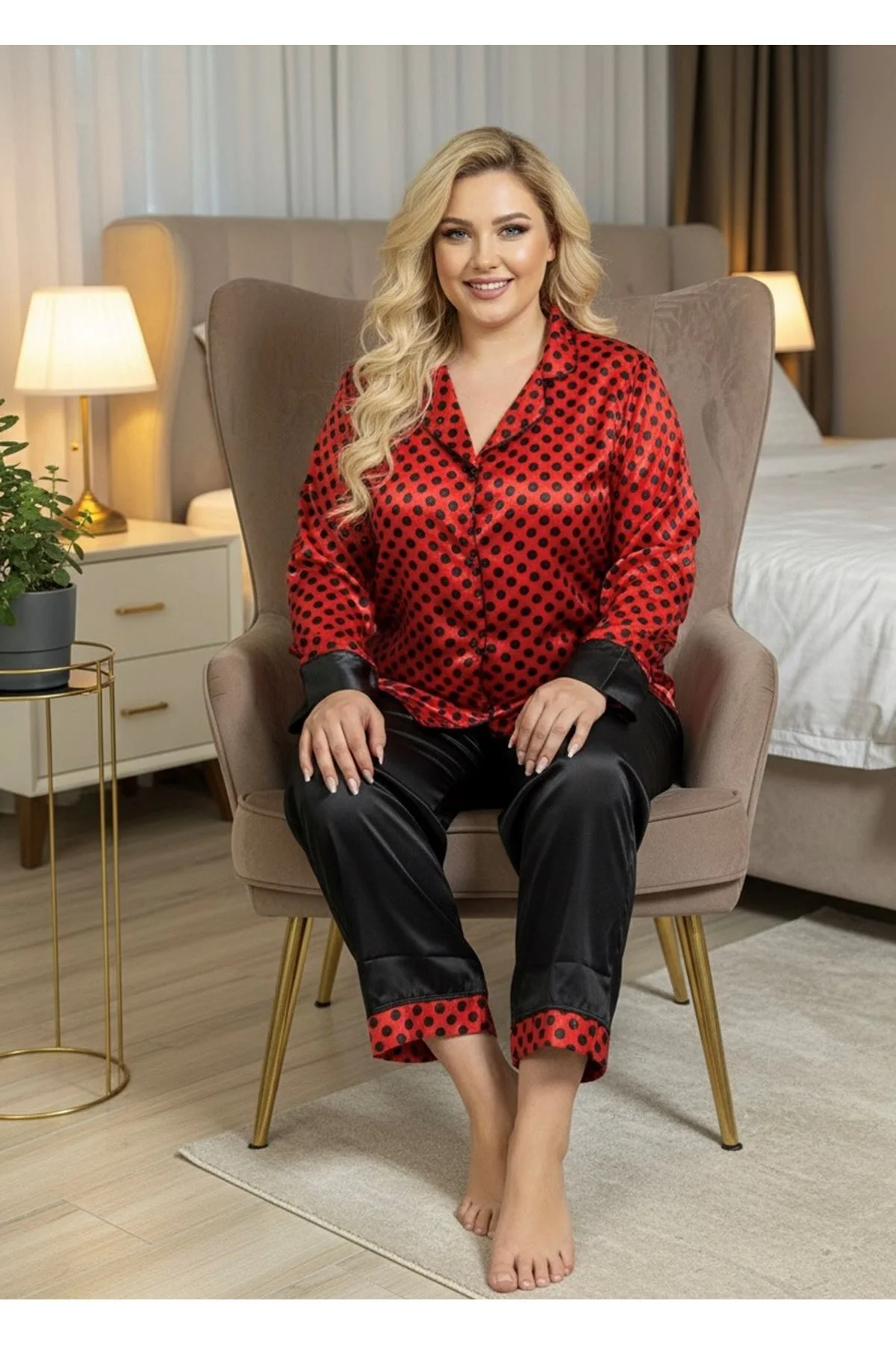 Siyah-Kırmızı Saten Pijama Takımı - 1621 Siyah-Kırmızı Saten Pijama Takımı - 1621 - Görsel 4