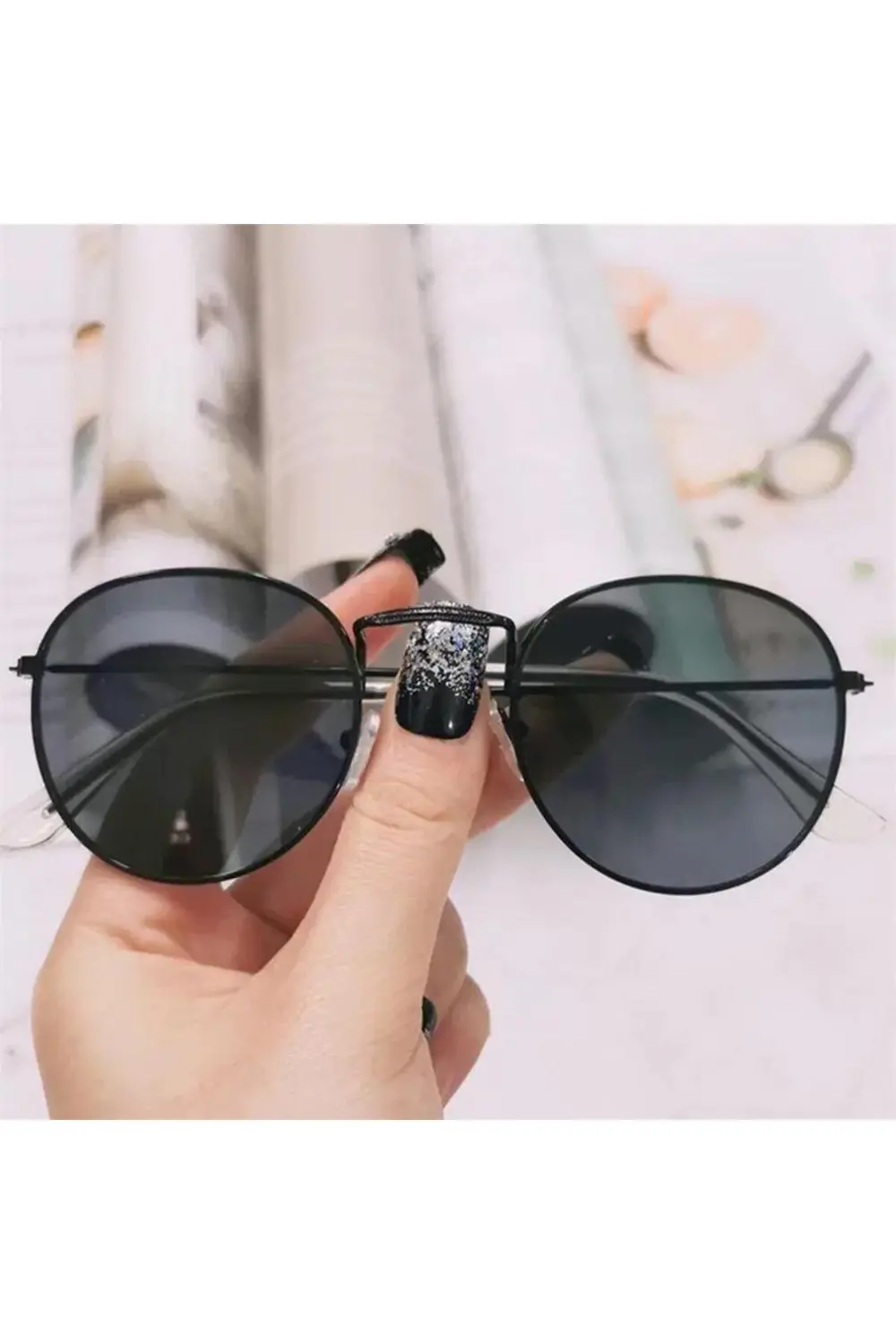 Siyah Klasik Round Çerçeveli Siyah Camlı Güneş Gözlüğü