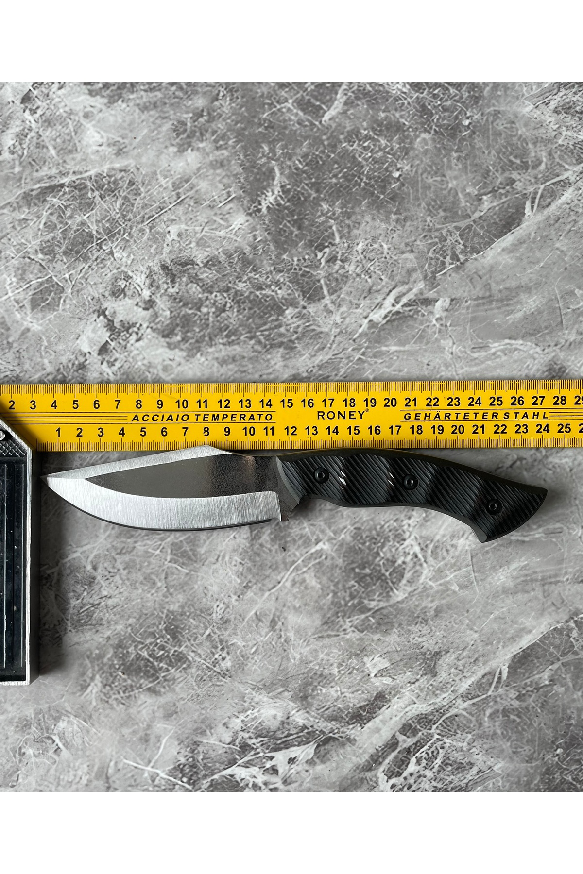 Siyah Kompakt Kabzeli El Yapımı Kılıflı Kamp ve Av Bıçağı – 23,5 