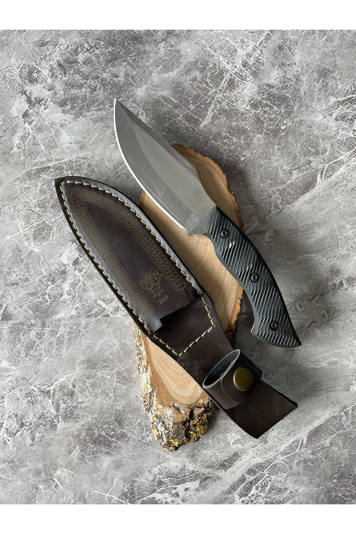 Siyah Kompakt Kabzeli El Yapımı Kılıflı Kamp ve Av Bıçağı – 23,5 