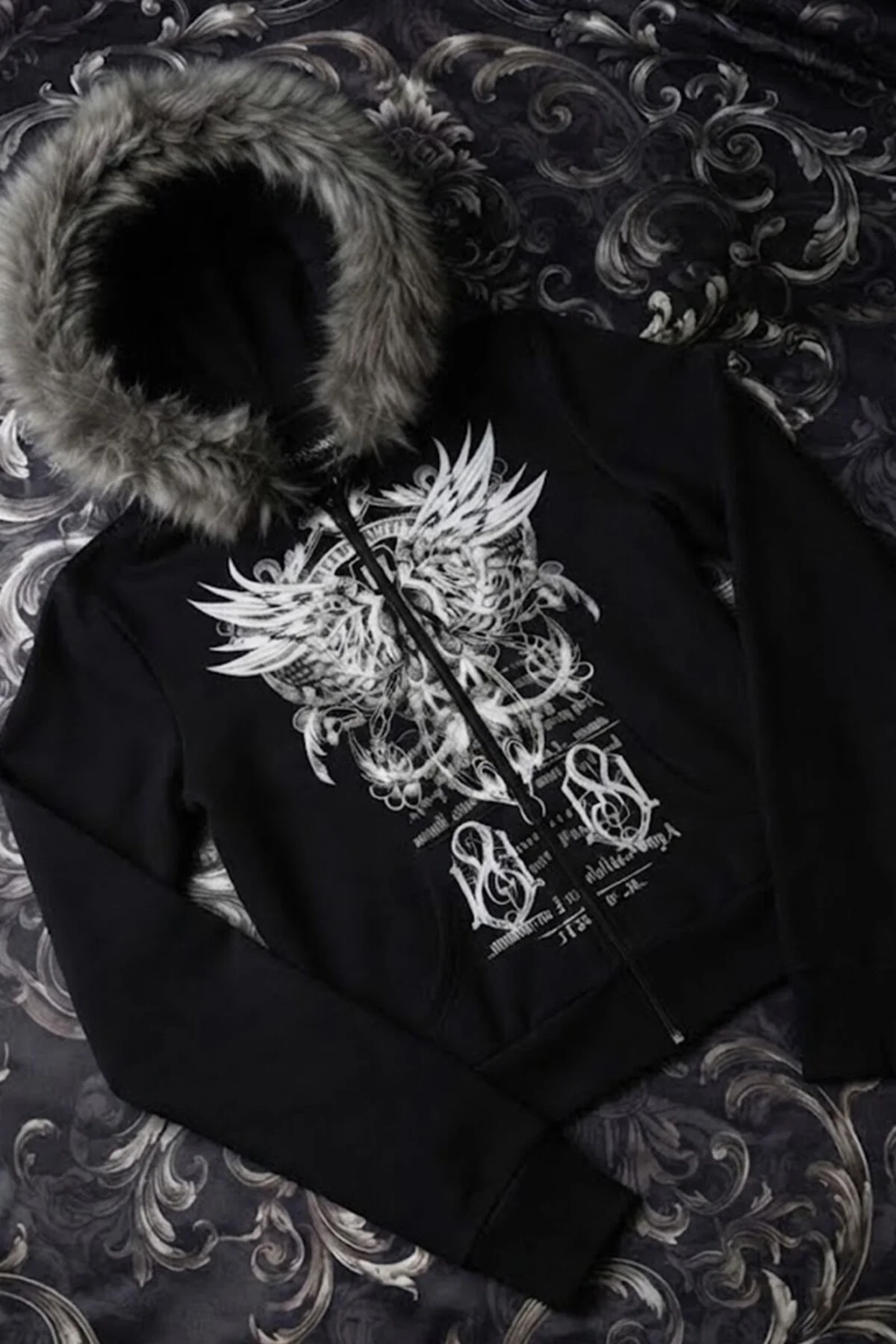 Siyah Kürklü Wings Motifli Gotik Y2K Crop Hırka