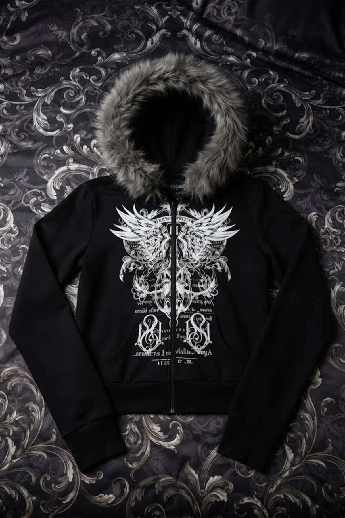 Siyah Kürklü Wings Motifli Gotik Y2K Crop Hırka