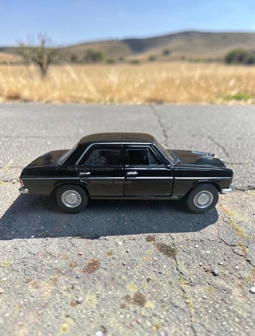 Siyah Mercedes Benz 220 Diecast Çek Bırak Model Araba