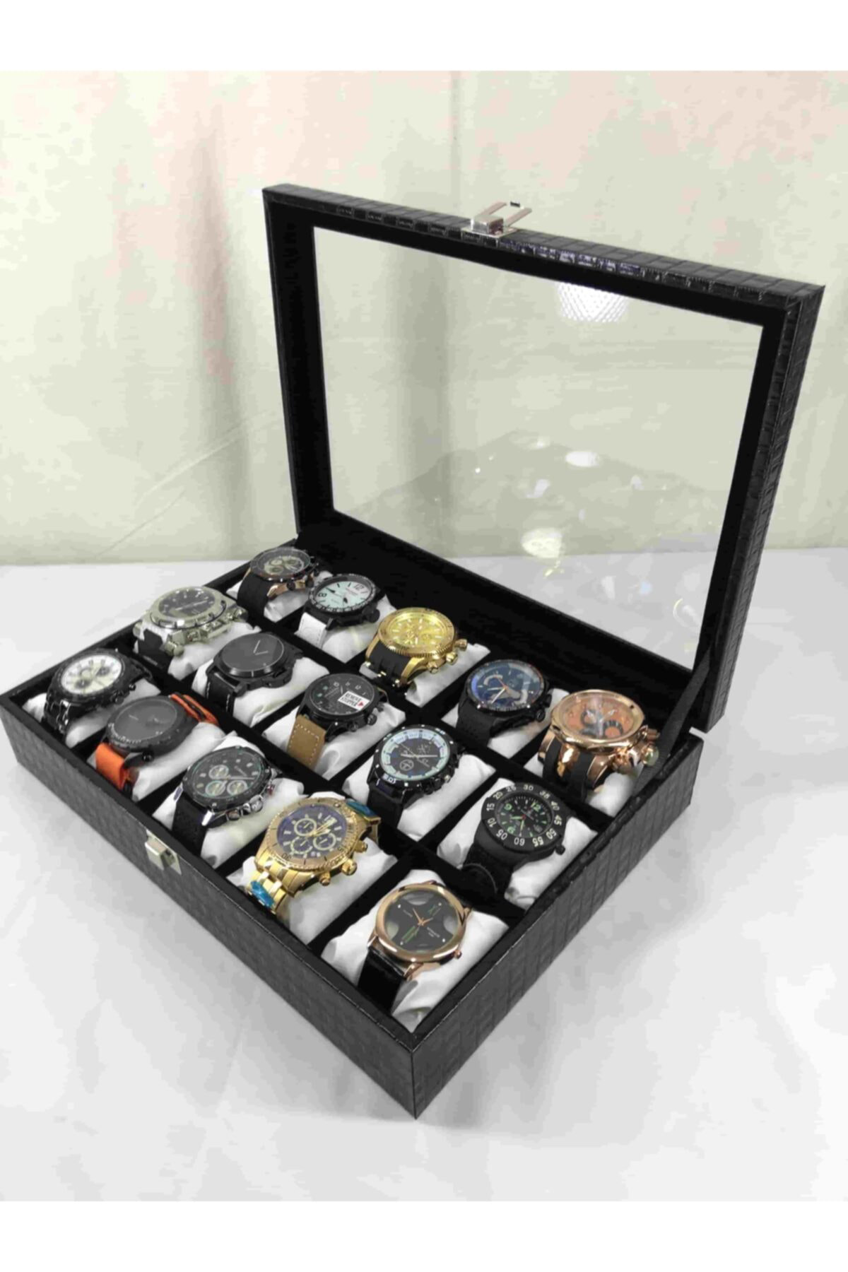 Siyah Parlak Rugan Kaplamalı 15 Kol Saati Kapasiteli Portatif Sak