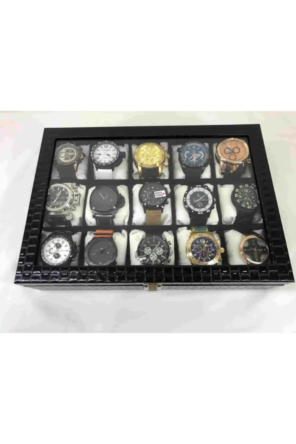 Siyah Parlak Rugan Kaplamalı 15 Kol Saati Kapasiteli Portatif Sak