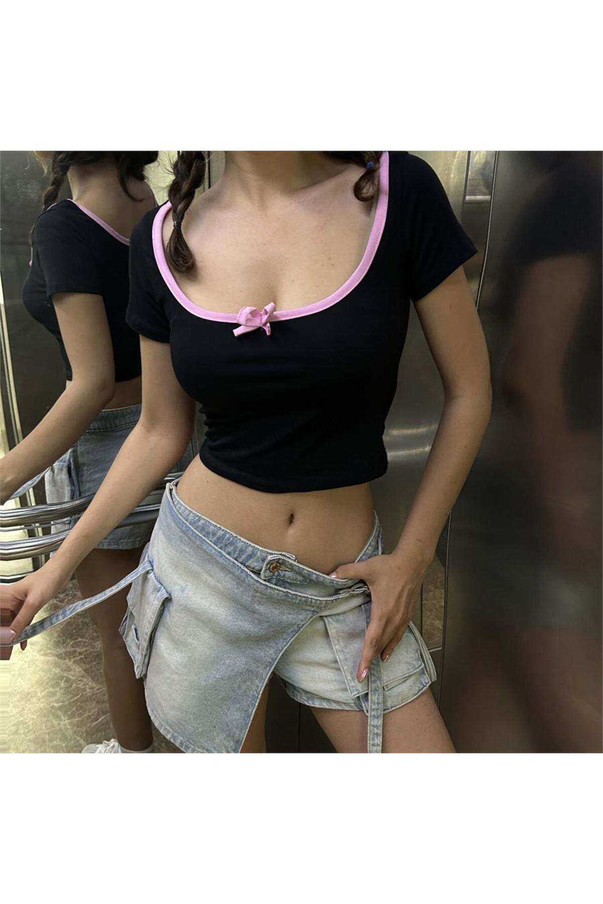 Siyah Pembe Yaka Fiyonklu Sırt Bağcıklı Kısa Kollu Crop