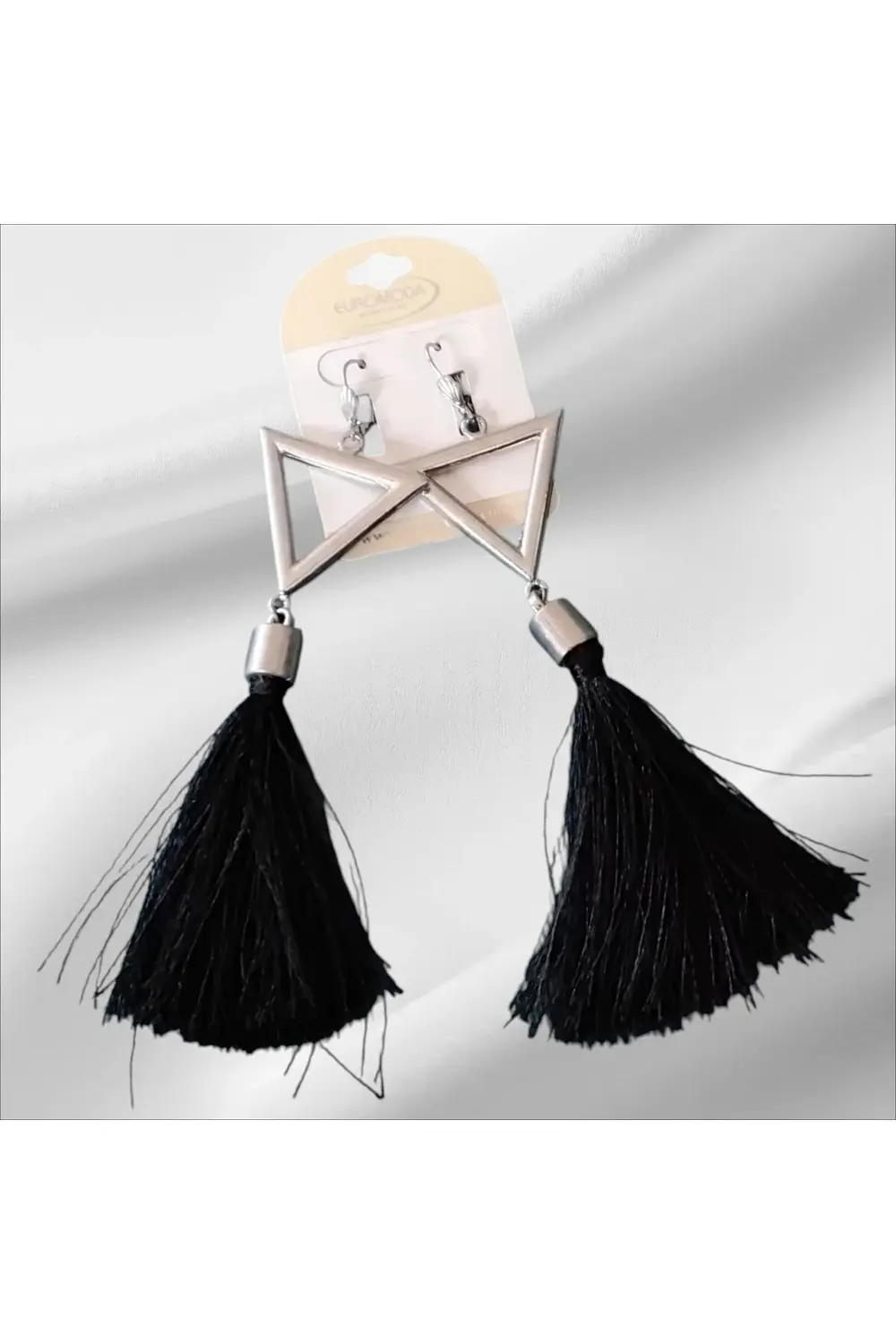 Siyah püsküllü üçgen modelli çelik küpe - fashion - kişiye özel Siyah püsküllü üçgen modelli çelik küpe - fashion - kişiye özel