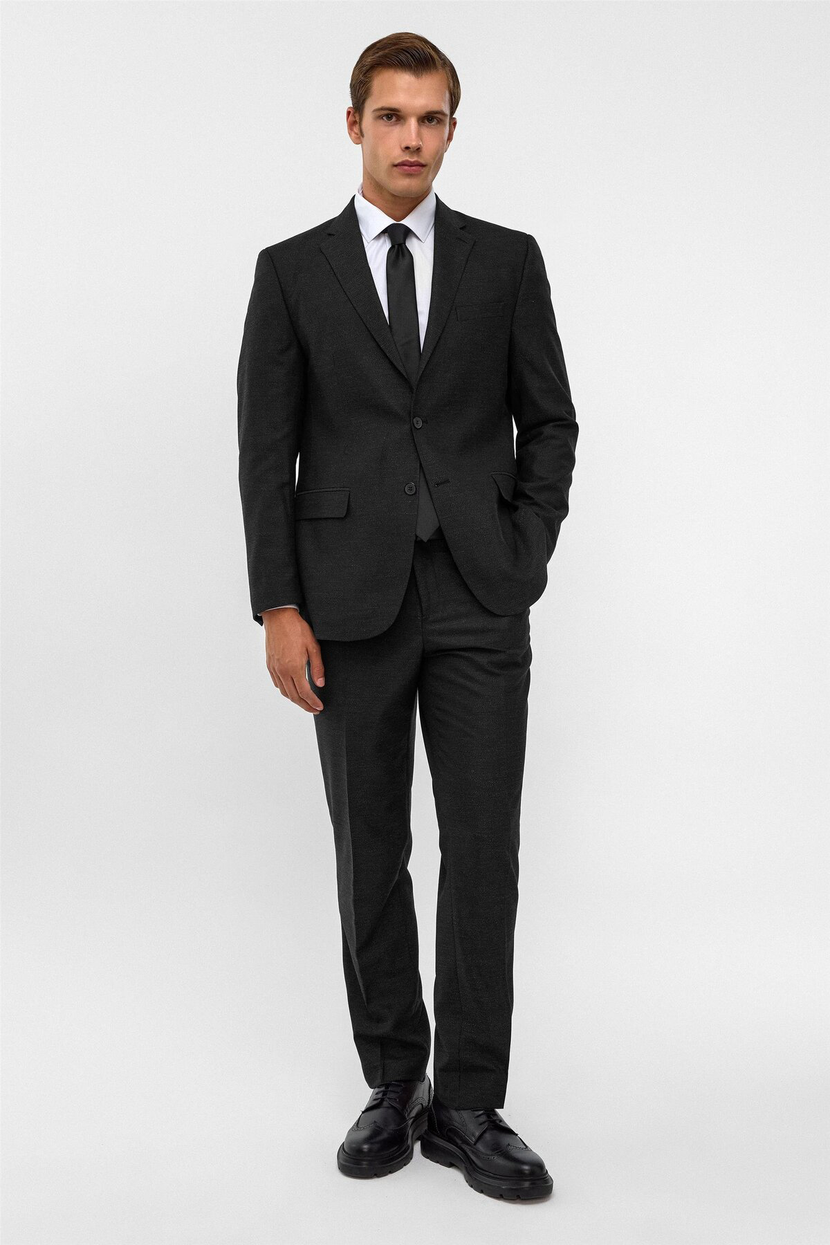 Süvari Siyah Regular Armürlü Sivri Yaka 6 Drop Takım Elbise