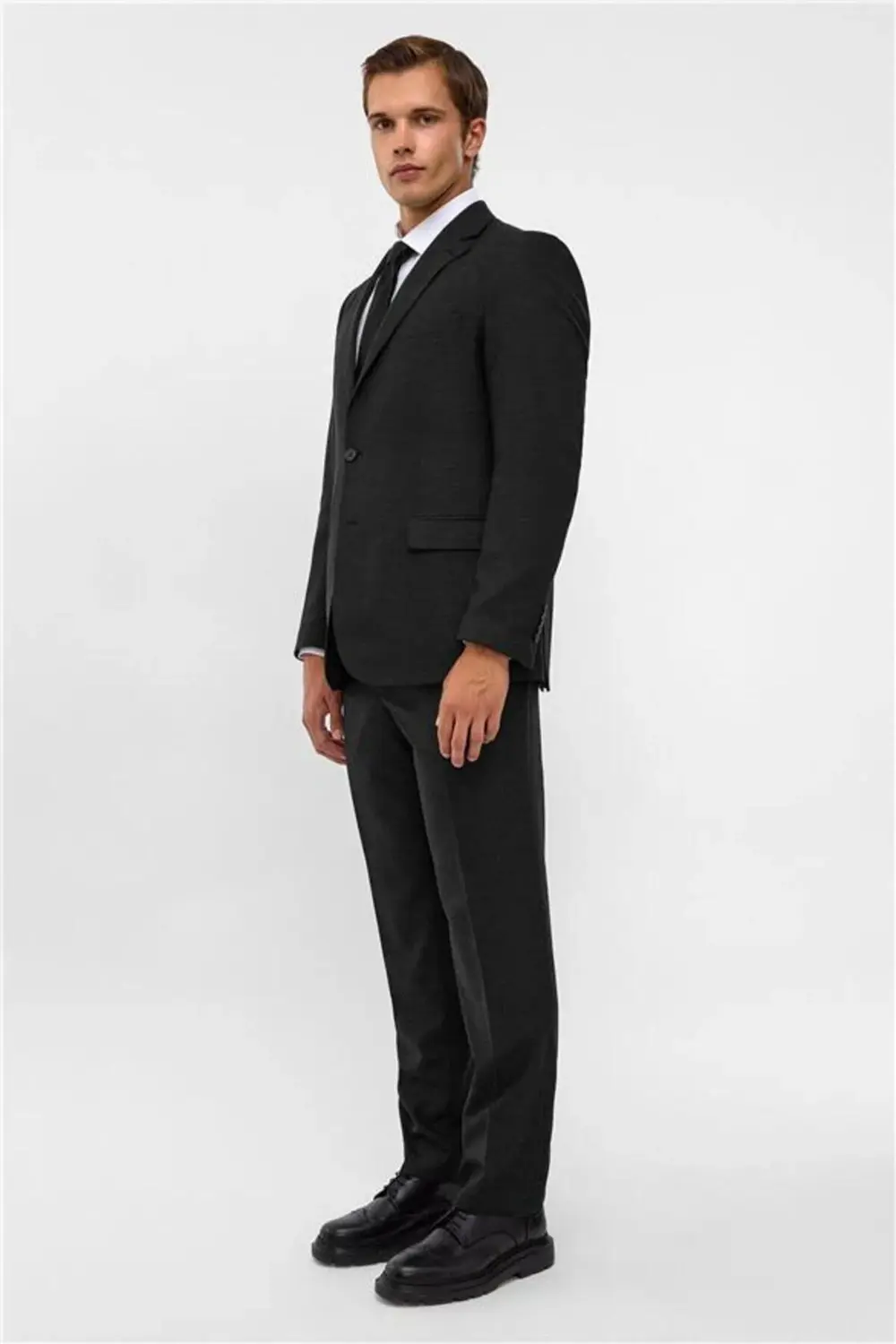 Siyah Regular Armürlü Sivri Yaka 6 Drop Takım Elbise