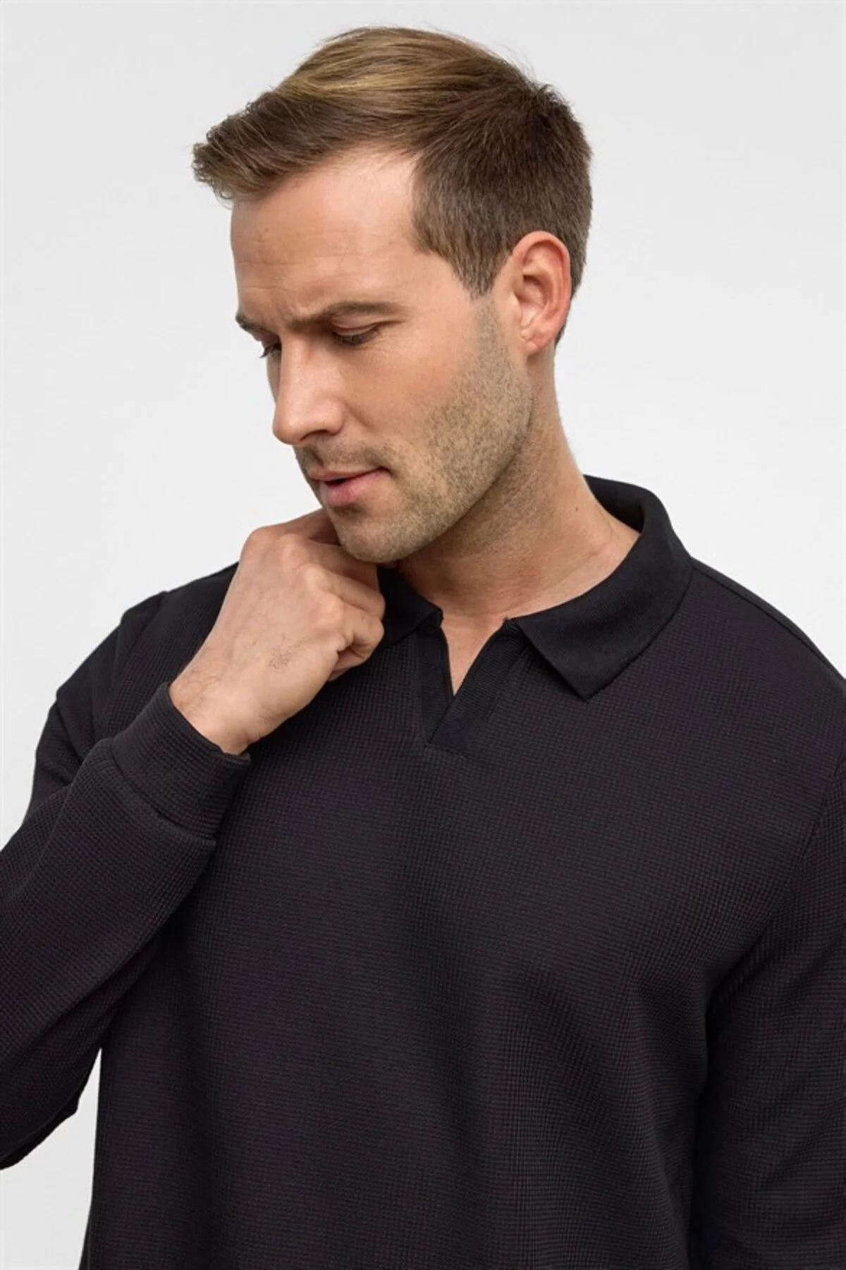 Siyah Regular Düz Fermuarlı Polo Yaka Sweatshirt Fiyatı, Yorumları ve Özellikleri