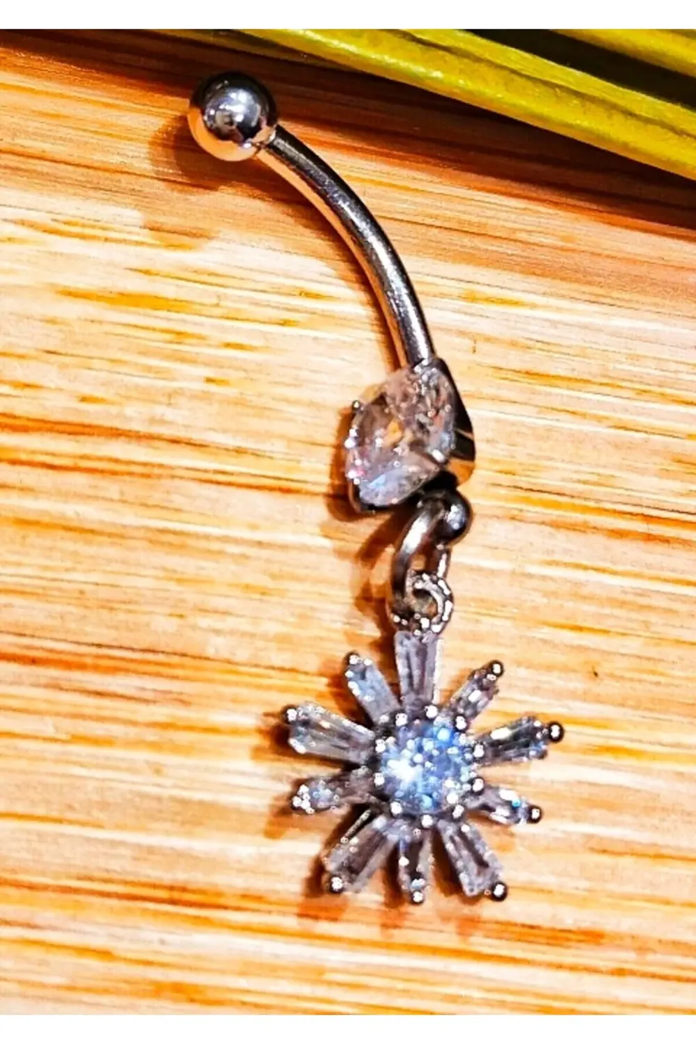 Siyah Renk Lüks Figürlü Gösterişli Göbek Pirsing