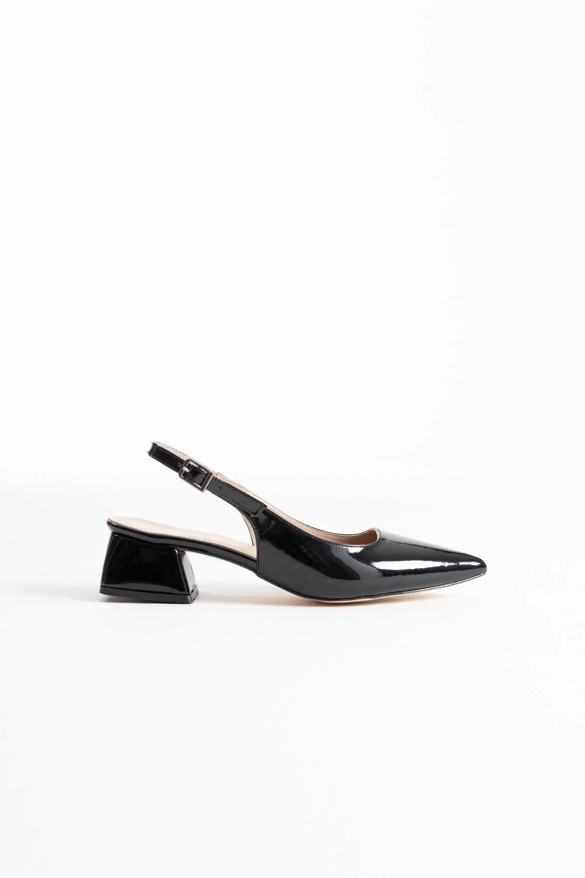 Siyah Rugan Kadın Ayakkabı TR16MS04F