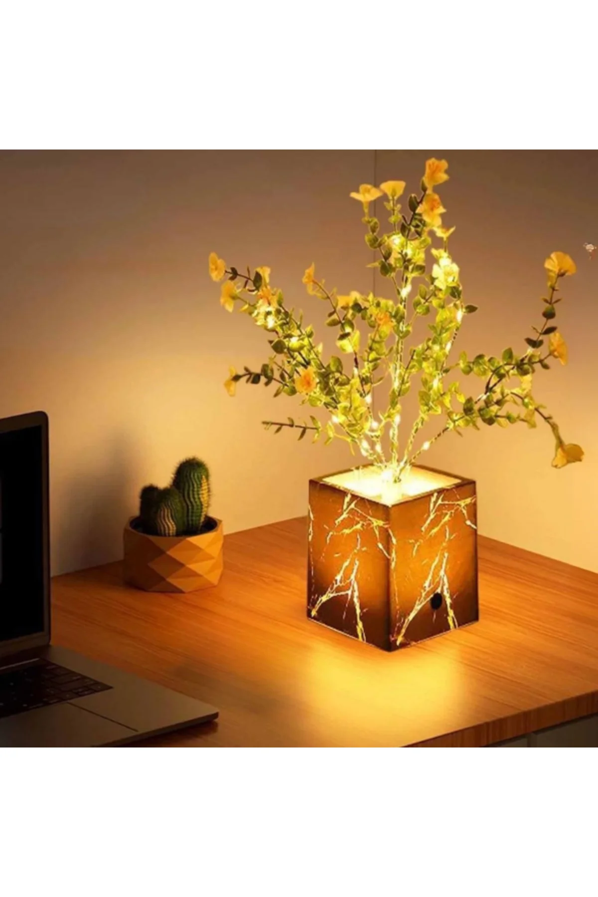 Siyah Saksılı LED Yapay Çiçek Siyah Saksılı LED Yapay Çiçek
