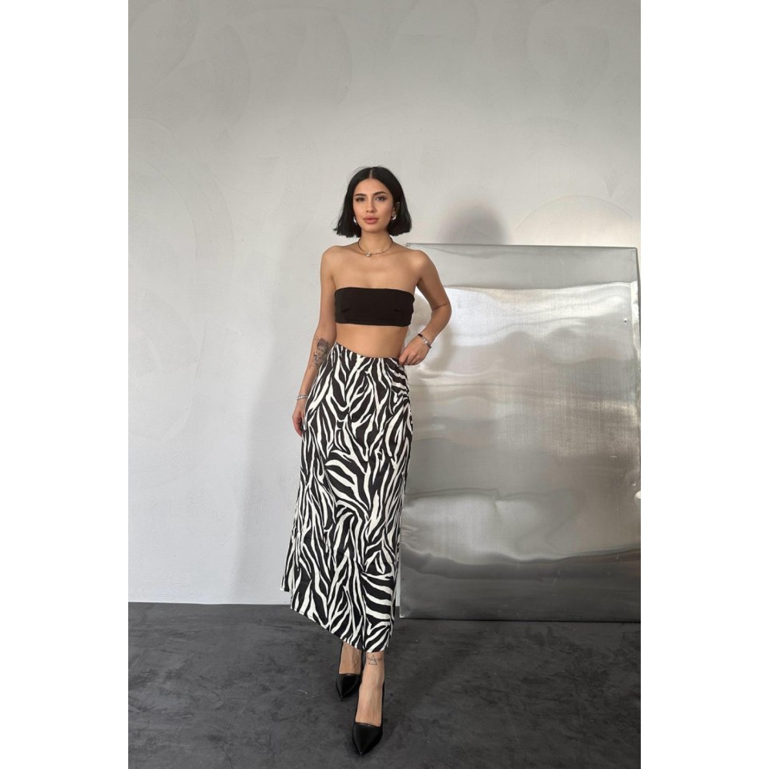 Siyah Saten Lastikli Etek