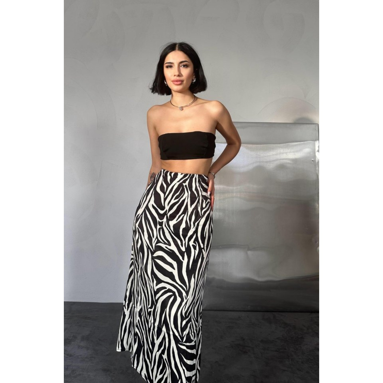 Siyah Saten Lastikli Etek