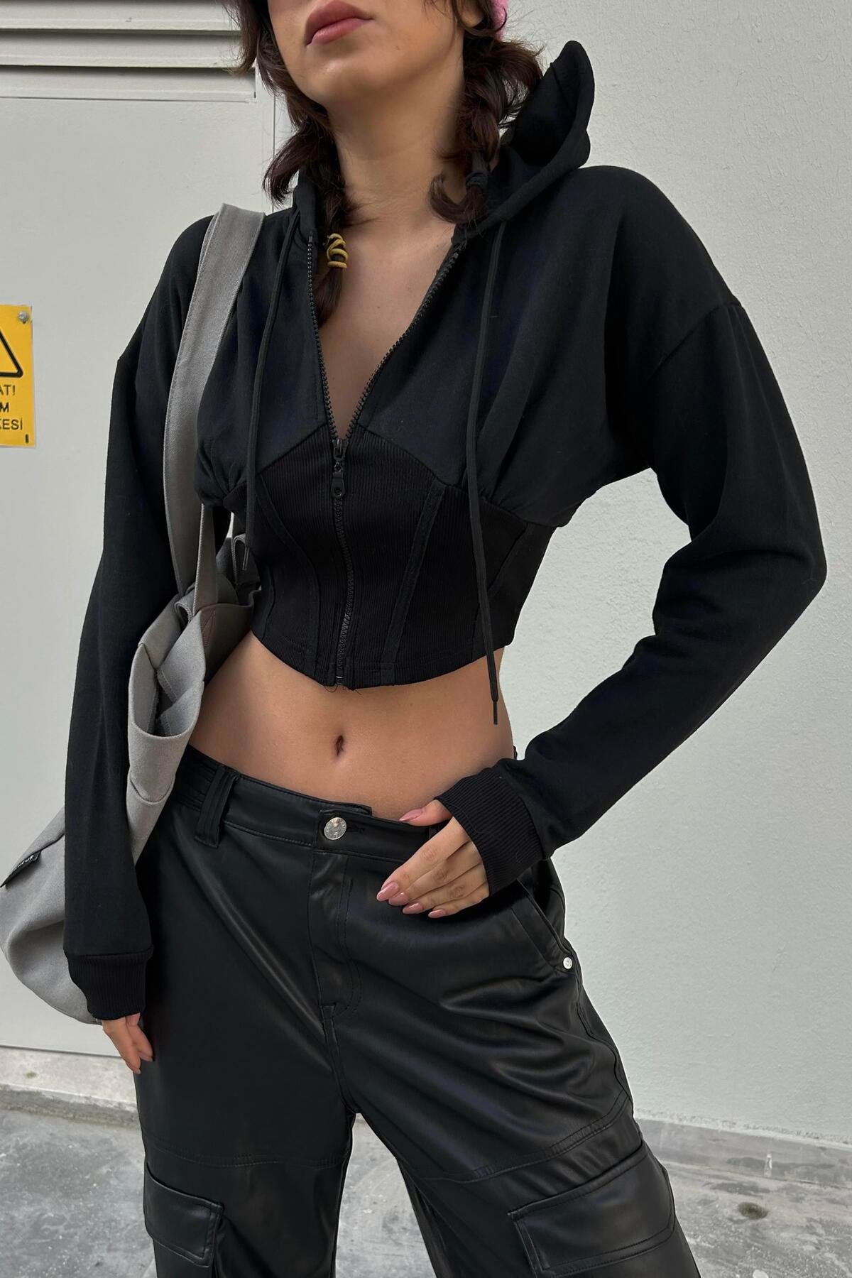 Köstebek Siyah Şeritli Y2k Crop Hırka