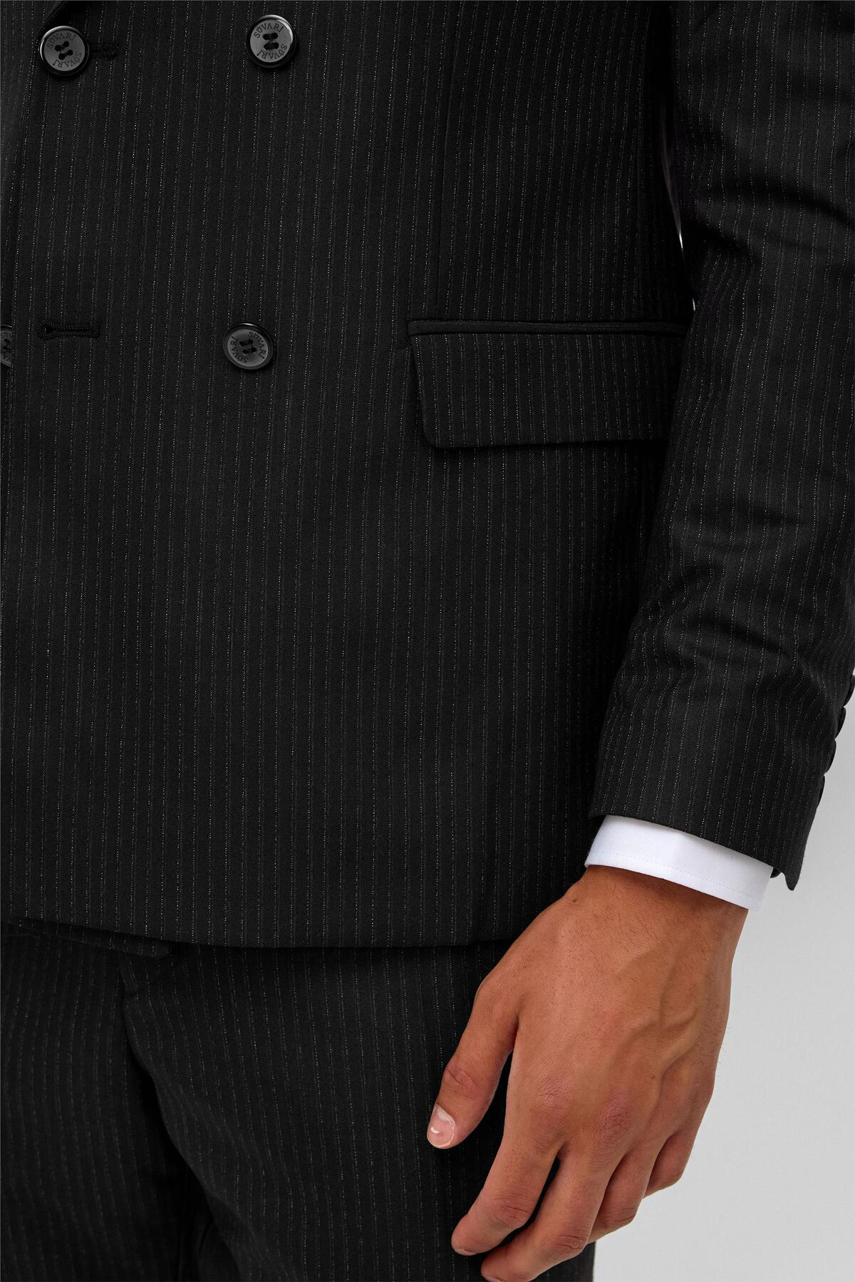 Süvari Siyah Slim Çizgili Sivri Yaka 6 Drop Takım Elbise