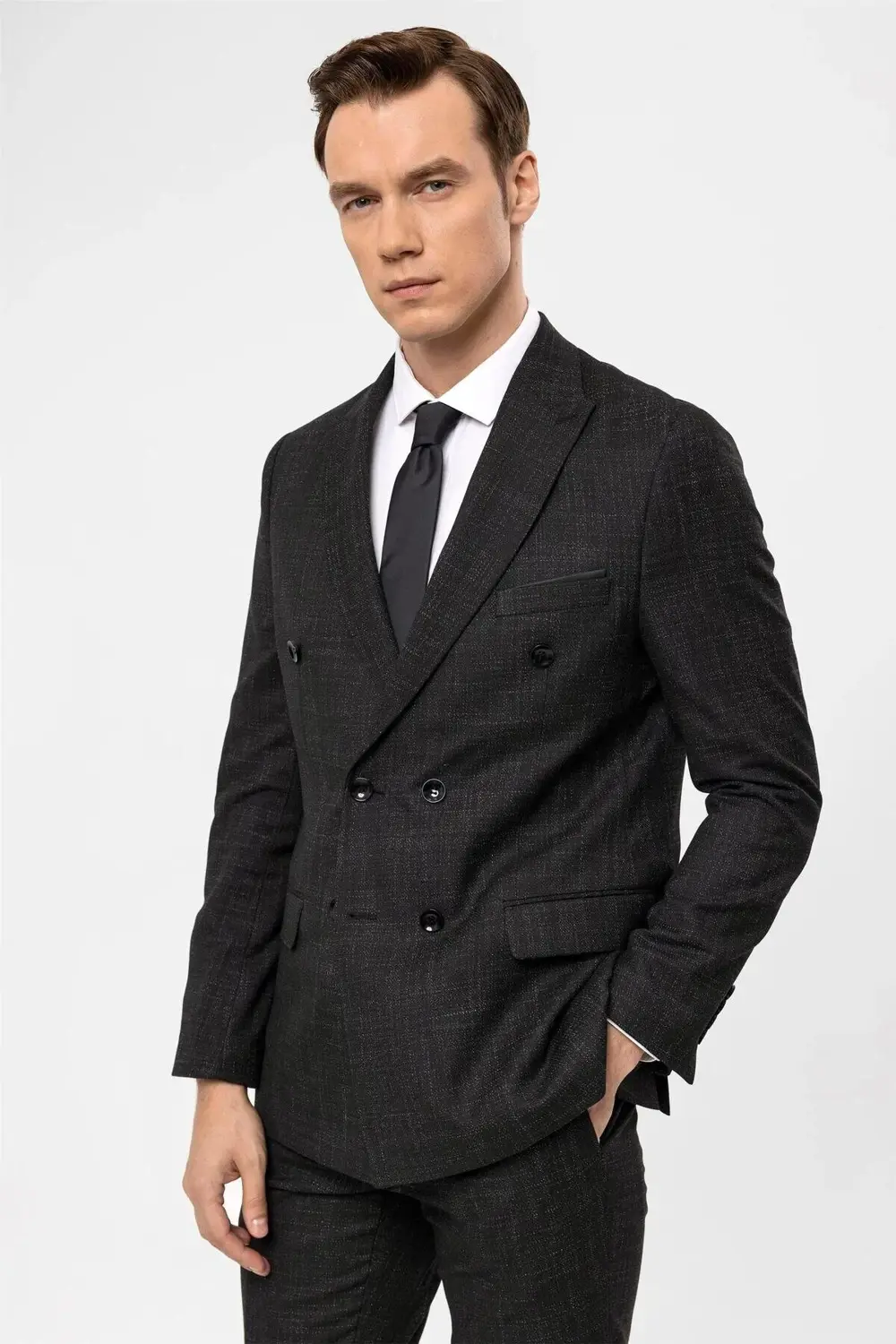 Süvari Siyah Slim Fit Armürlü Sivri Yaka 6 Drop Klasik Takım Elbise